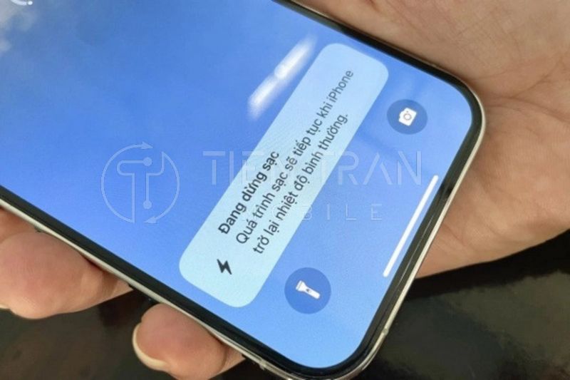 iPhone Đang Sạc Bị Dừng? Nguyên Nhân Và Cách Khắc Phục