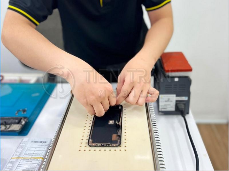 Sửa Liệt Cảm Ứng iPhone Bao Nhiêu Tiền? Giá Mới Nhất