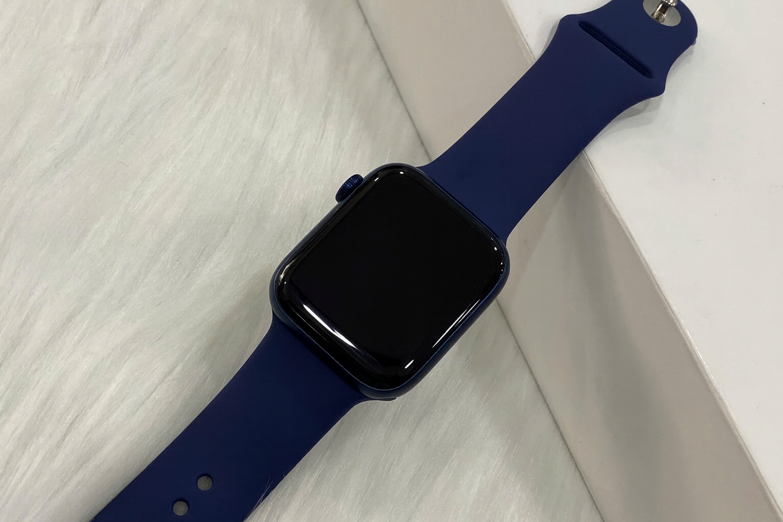 Apple Watch Series 6 Viền Nhôm Dây Cao Su Chính Hãng VN/A 25 Apple Watch Series 6 Viền Nhôm Dây Cao Su Chính Hãng VN/A
