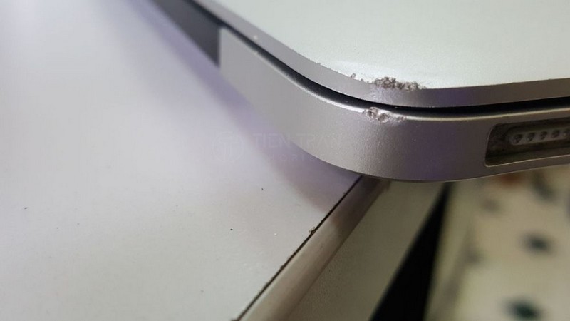 MacBook Bị Móp: Cách Xử Lý Nhanh, Giữ Máy Đẹp Như Mới 9 MacBook Bị Móp: Cách Xử Lý Nhanh, Giữ Máy Đẹp Như Mới