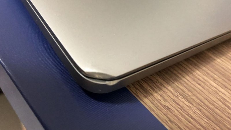 MacBook Bị Móp: Cách Xử Lý Nhanh, Giữ Máy Đẹp Như Mới 10 MacBook Bị Móp: Cách Xử Lý Nhanh, Giữ Máy Đẹp Như Mới