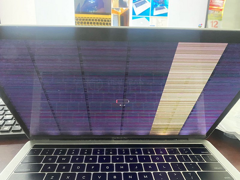 Màn Hình MacBook Bị Nhiễu: Nguyên Nhân & Cách Khắc Phục 13 Màn Hình MacBook Bị Nhiễu: Nguyên Nhân & Cách Khắc Phục