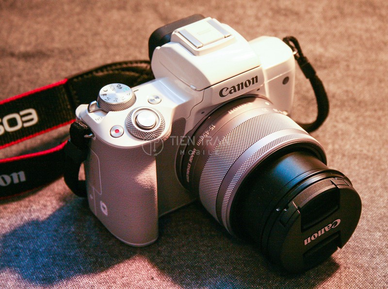Máy Ảnh Canon EOS M50 Kèm Lens Kit EF-M 15-45mm 3.5-6.3 IS 10 Máy Ảnh Canon EOS M50 Kèm Lens Kit EF-M 15-45mm 3.5-6.3 IS