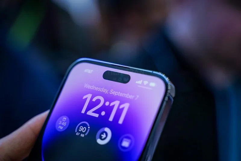 Dynamic Island Là Gì? Giải Thích Rõ Tính Năng Trên iPhone