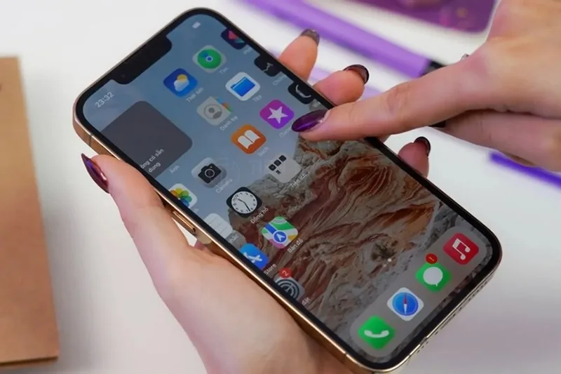 Màn Hình iPhone Bị Giật Liên Tục? Nguyên Nhân Và Cách Sửa