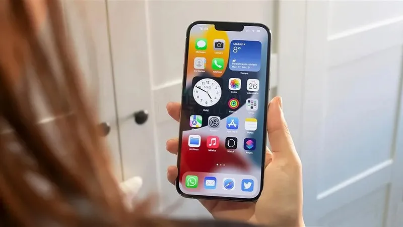 Màn Hình iPhone Bị Giật Liên Tục? Nguyên Nhân Và Cách Sửa