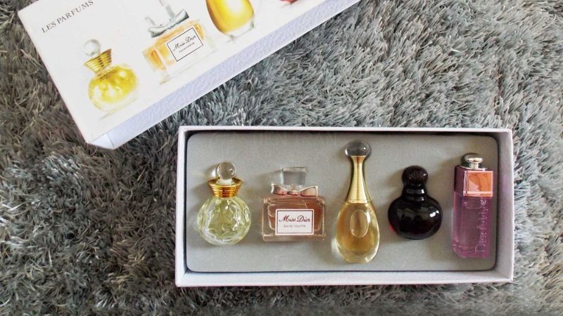 Nước Hoa Mini Là Gì? Lựa Chọn Tiện Lợi Cho Người Mới 12 Nước Hoa Mini Là Gì? Lựa Chọn Tiện Lợi Cho Người Mới