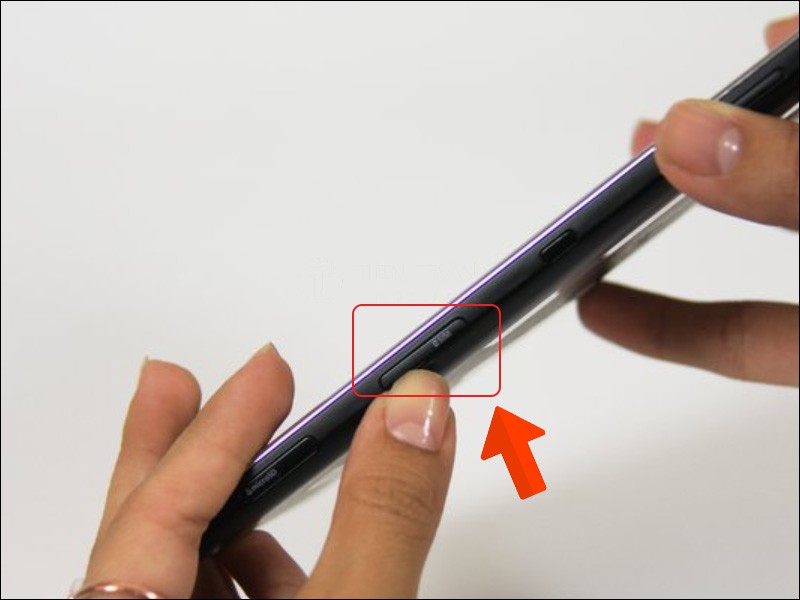 5 Cách Lấy Sim Điện Thoại Nhanh, Không Cần Que Chọc 13 5 Cách Lấy Sim Điện Thoại Nhanh, Không Cần Que Chọc