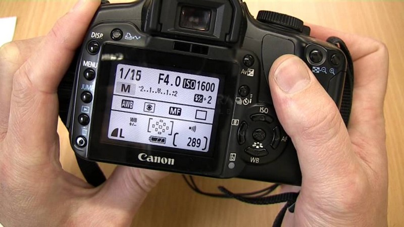 Canon EOS 400D: Huyền Thoại DSLR