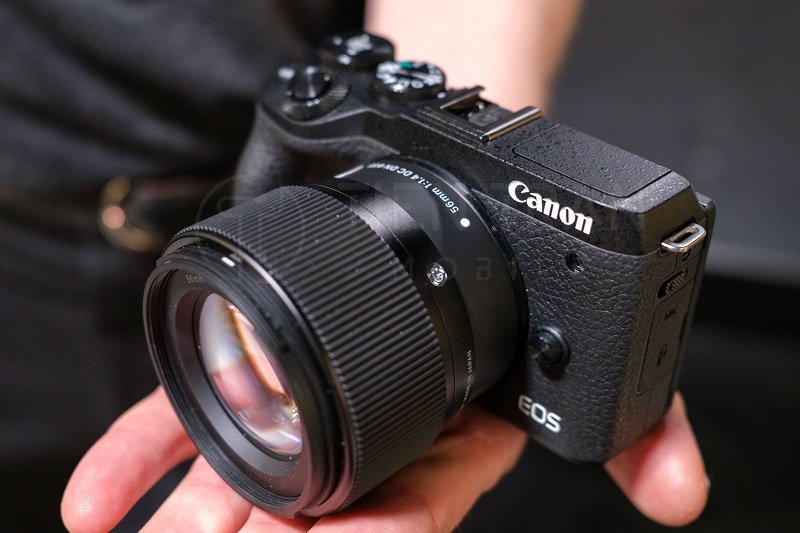 Canon M: Top Máy Ảnh Nhỏ Gọn "Có Võ" Đáng Mua Nhất 11 Canon M: Top Máy Ảnh Nhỏ Gọn "Có Võ" Đáng Mua Nhất