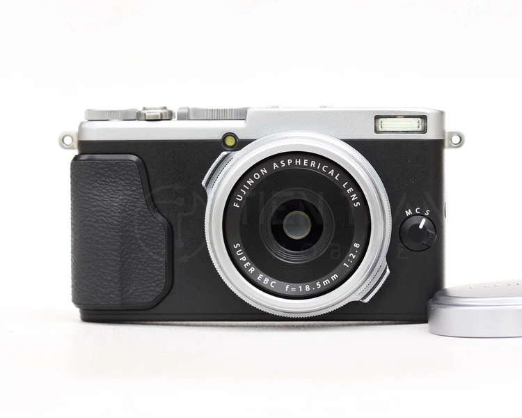 Fujifilm X70: Máy Ảnh Compact Nhỏ Gọn Đáng Mua