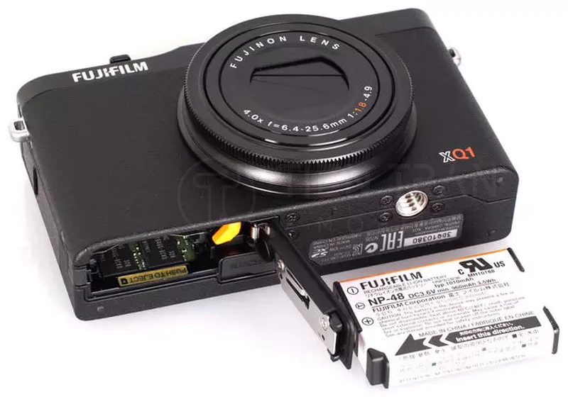 Fujifilm XQ1 | Compact 2/3" | 12MP | Lens F1.8-4.9