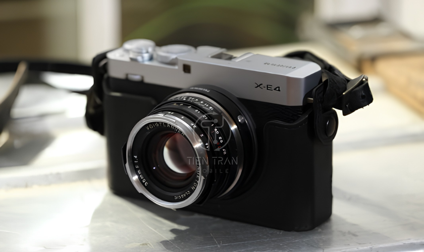 Fujifilm X-E4 – Lựa chọn thay ống kính siêu nhỏ gọn, bắt nét thần tốc
