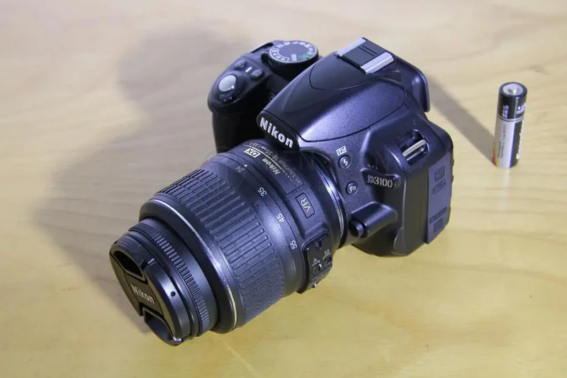 Nikon D3100 | DSLR APS-C | 14.2MP | Full HD 1080p