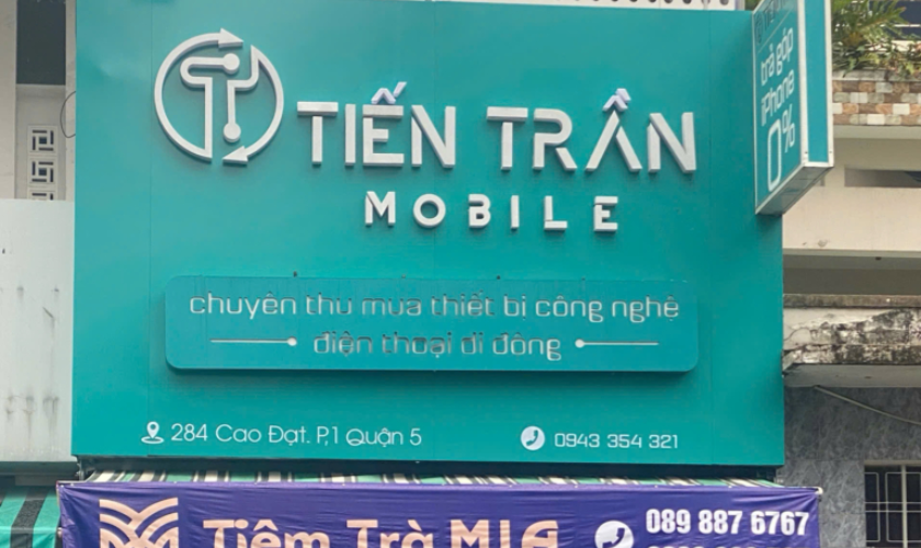 Mobile store sign in Vietnamese