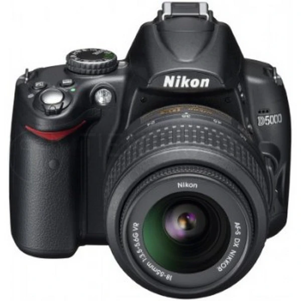 Nikon D5000 | DSLR 12.3MP | Màn Hình Lật | 11 Điểm AF