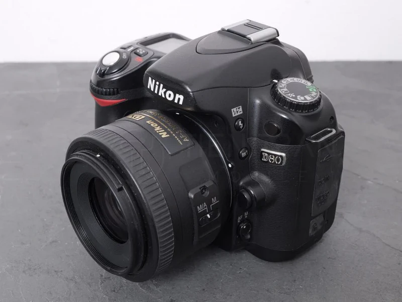Đánh Giá Nikon D80: Chiếc Máy Ảnh Cũ Đáng Mua Nhất