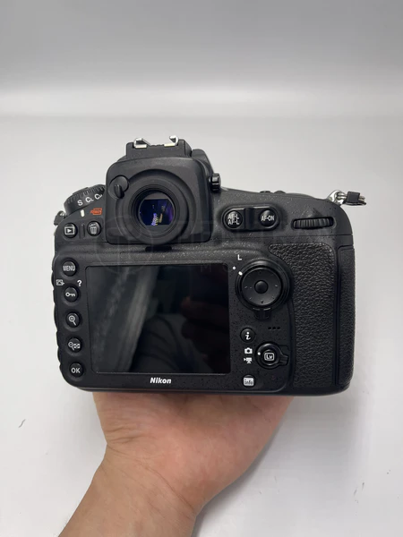 Nikon D810 | DSLR Full Frame | 36.3MP | ISO 51200