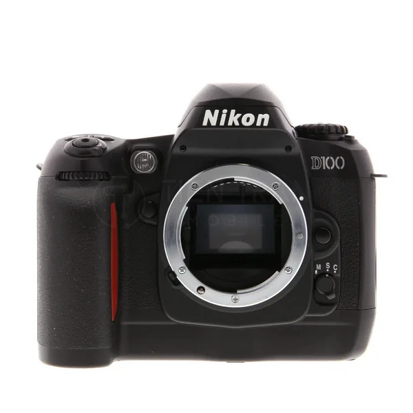 Nikon D100 | DSLR APS-C | CCD 6.1MP | 3fps