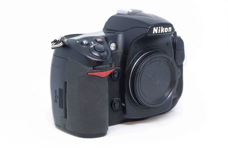 Nikon D300S | DSLR APS-C | 12.3MP | 7fps | HD