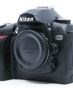 Nikon D70 | DSLR APS-C | CCD 6.1MP | 3fps | Cổ Điển