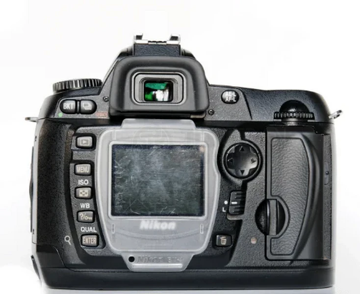 Nikon D70 | DSLR APS-C | CCD 6.1MP | 3fps | Cổ Điển