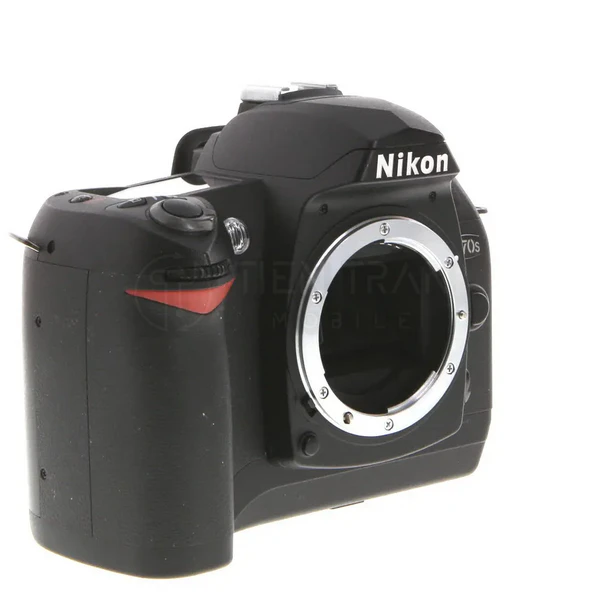 Nikon D70S | DSLR APS-C | CCD 6.1MP | 3fps | Cổ Điển