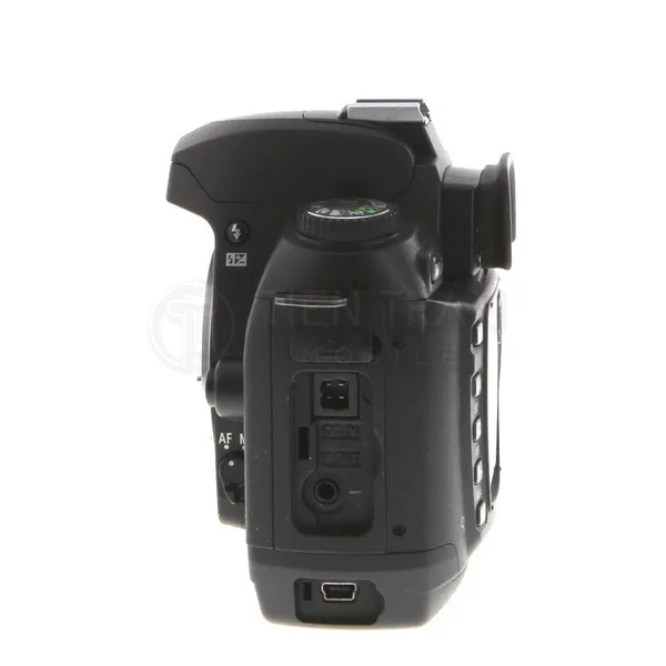 Nikon D70S | DSLR APS-C | CCD 6.1MP | 3fps | Cổ Điển