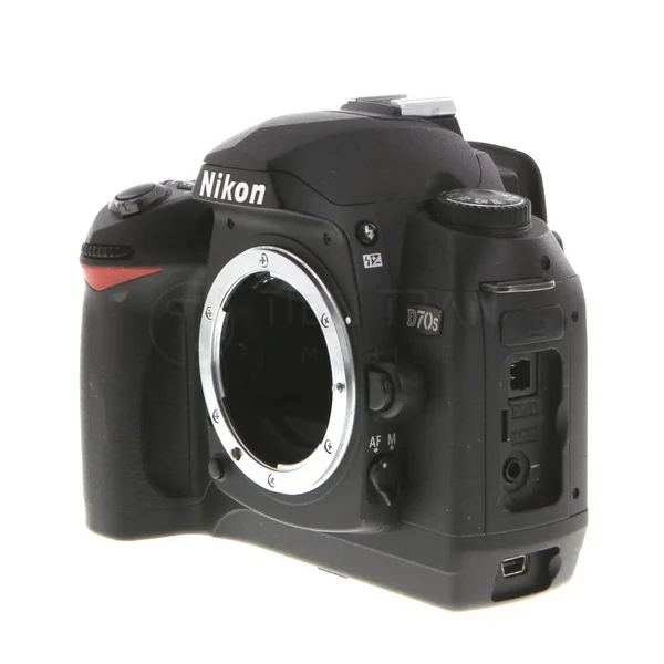 Nikon D70S | DSLR APS-C | CCD 6.1MP | 3fps | Cổ Điển