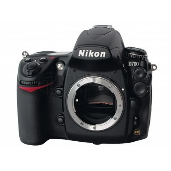 Nikon D700 | DSLR Full Frame | 12.1MP | ISO 25600