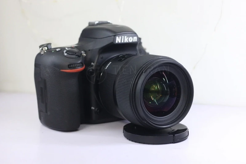 Nikon D750 | DSLR Full Frame | 24.3MP | ISO 51200